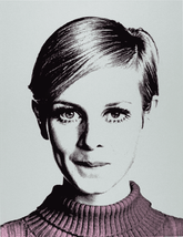 Cover Girl Nuala Mulligan