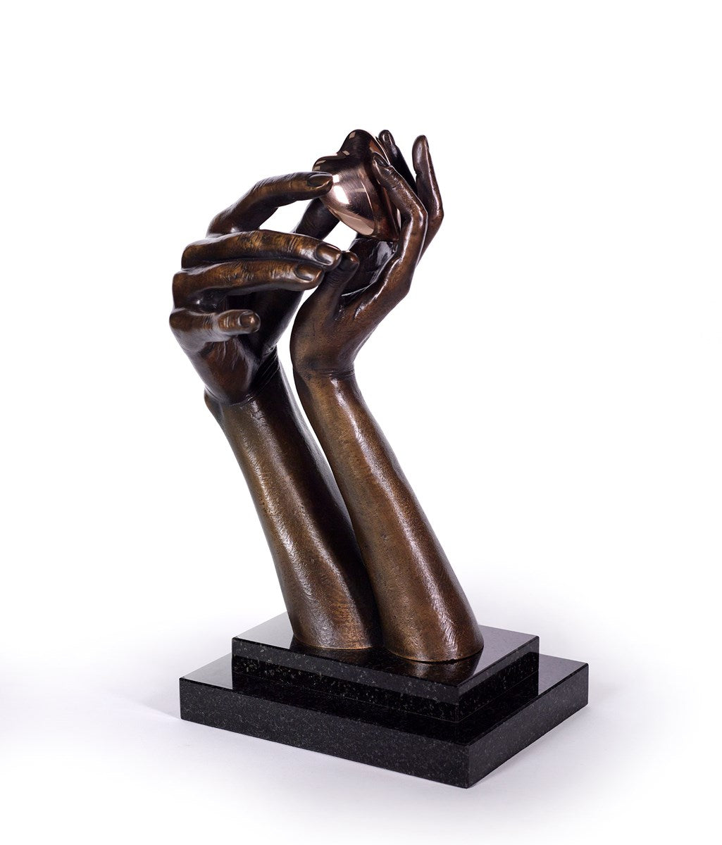 Michael Talbot sculpture, Forever Love