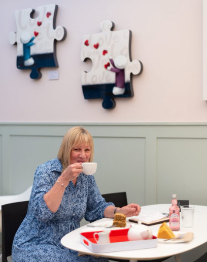 Afternoon: Art, Tea, and Conversation